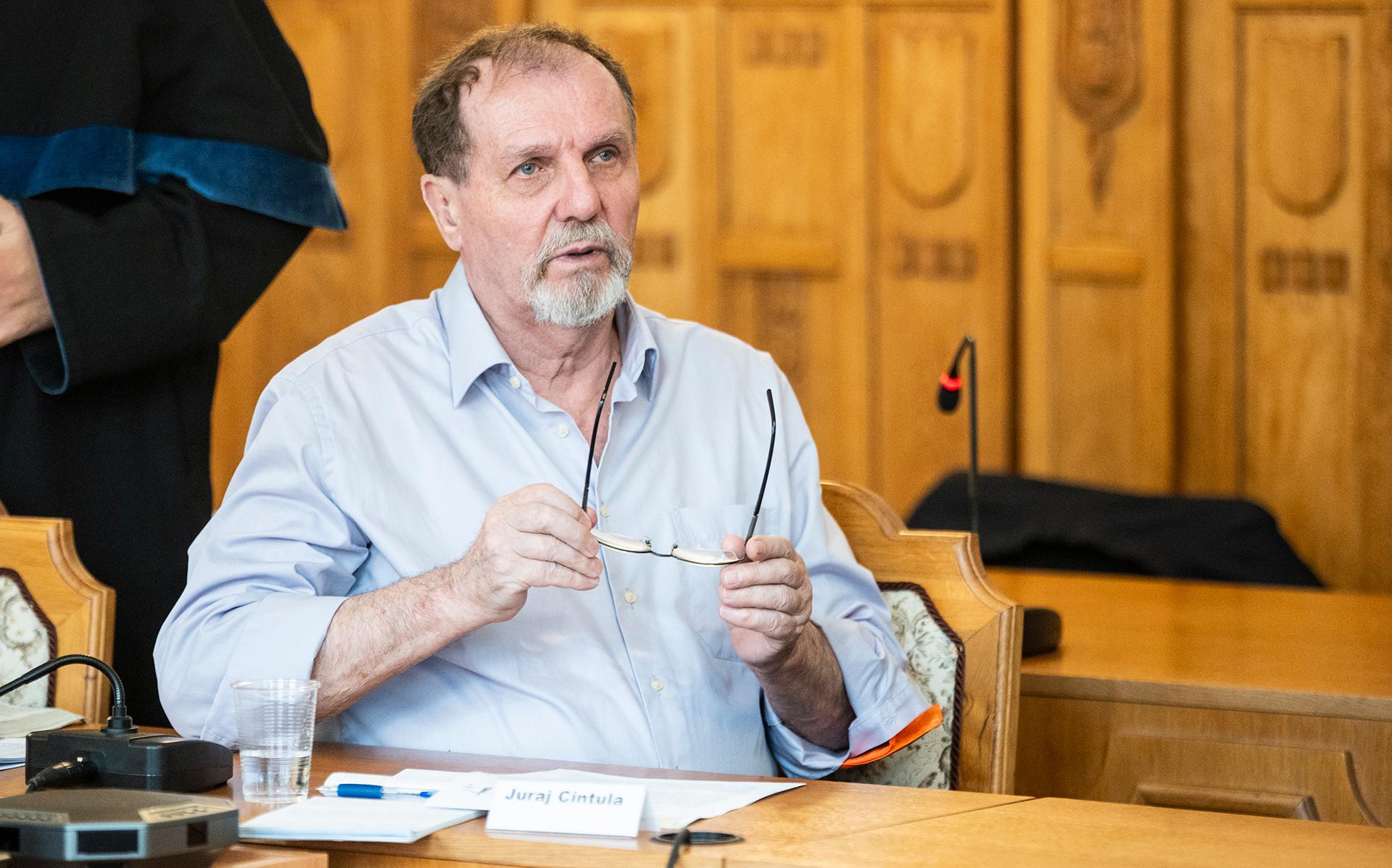 Суд приговорил совершившего покушение на Фицо к 21 году лишения свободы