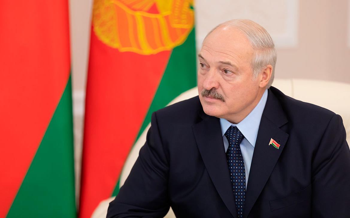 Самолет Лукашенко приземлился в аэропорту Внуково