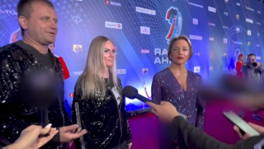 Светская хроника 12.09.2025 смотреть онлайн