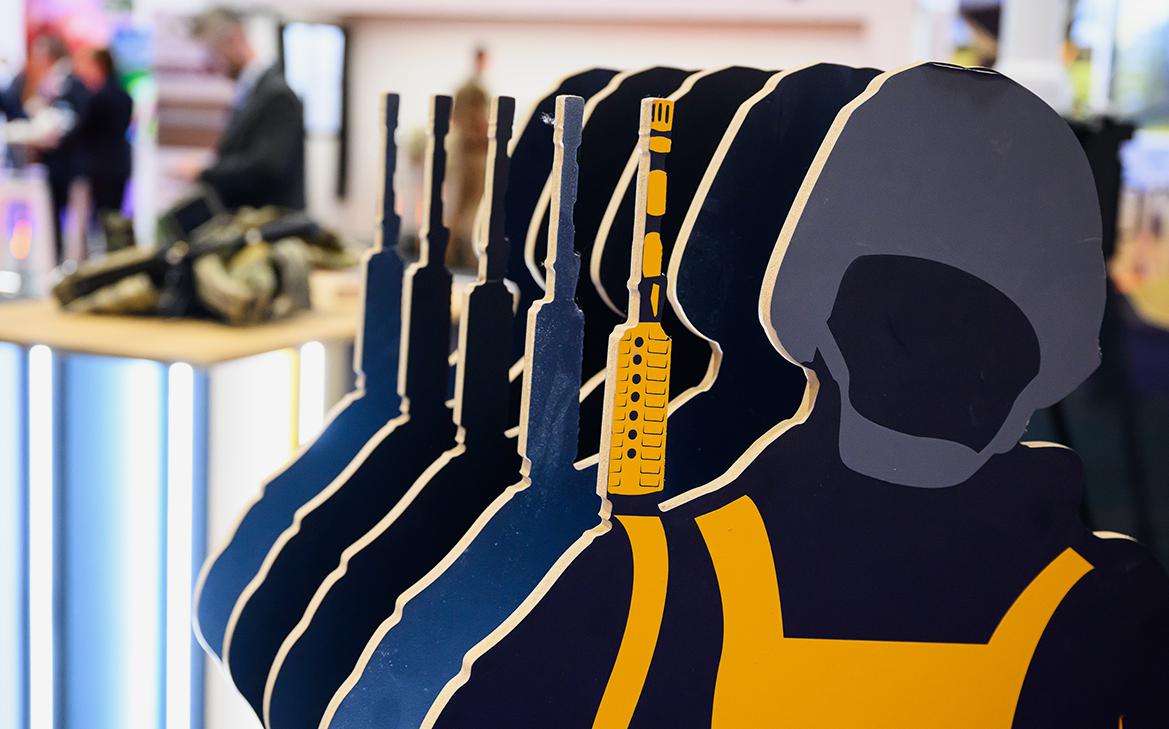 Лондон заявил о крупнейшем за 40 лет объеме экспорта оружия