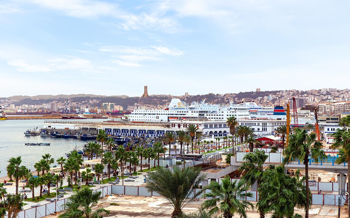 Алжир объявил французскую колонизацию преступлением