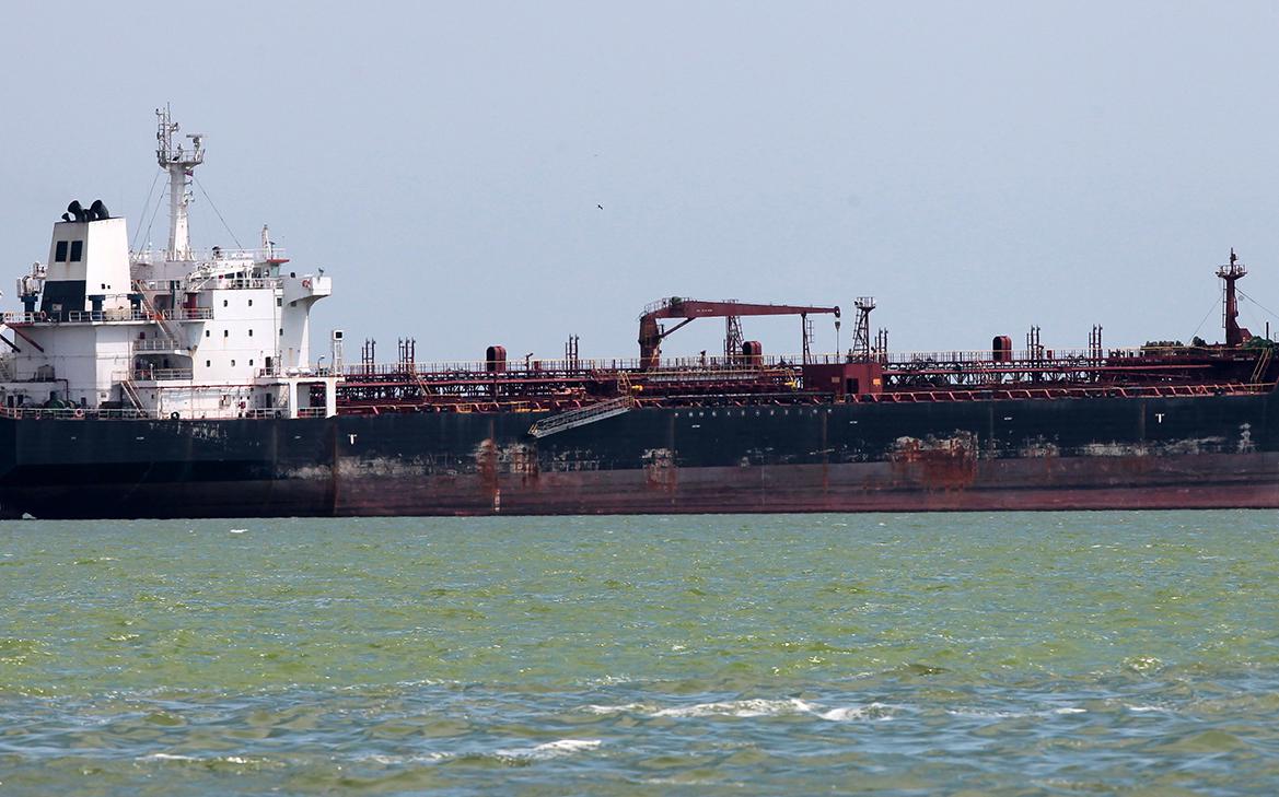 Bloomberg рассказал, как США охотятся за «зомби-танкерами» Венесуэлы