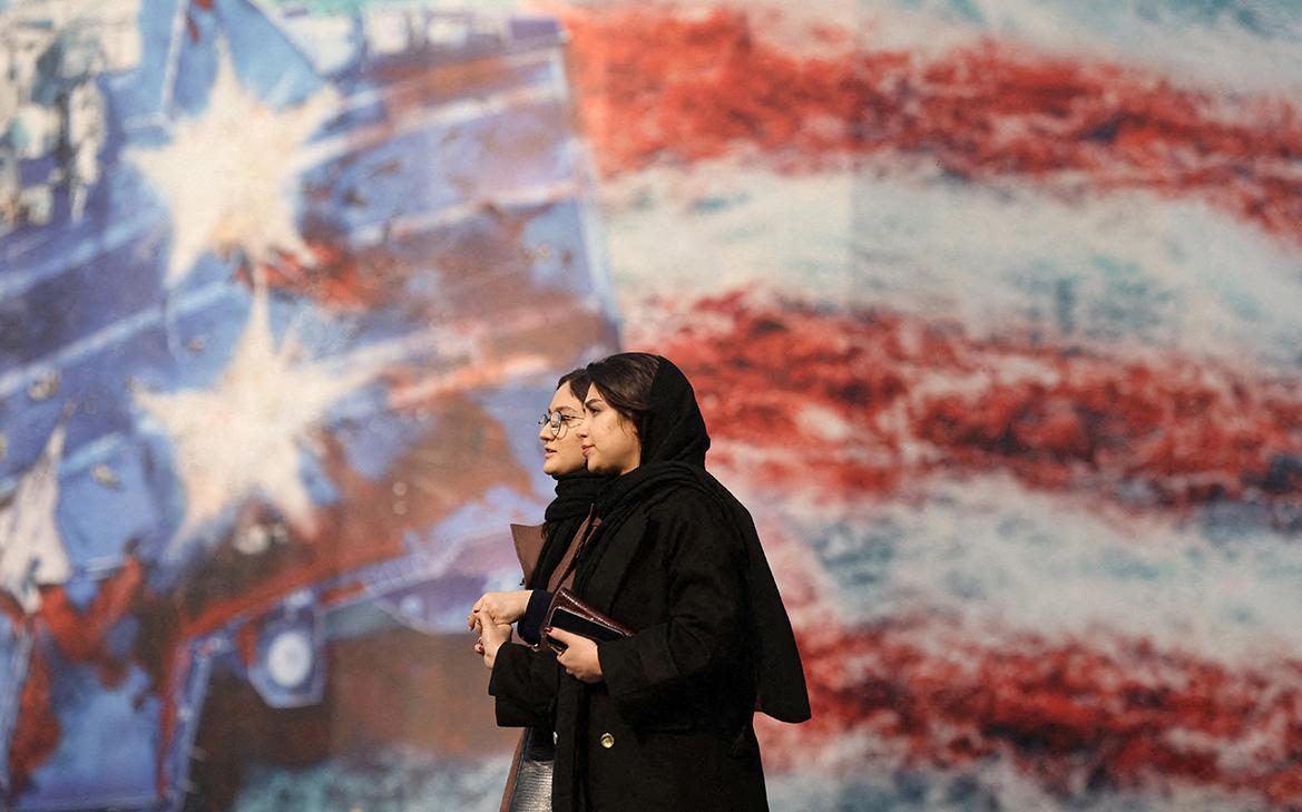 FT рассказала об обстановке в Тегеране на фоне угроз США