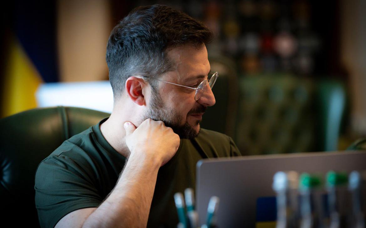 Зеленский сообщил о готовности черновика «неидеального» мирного плана