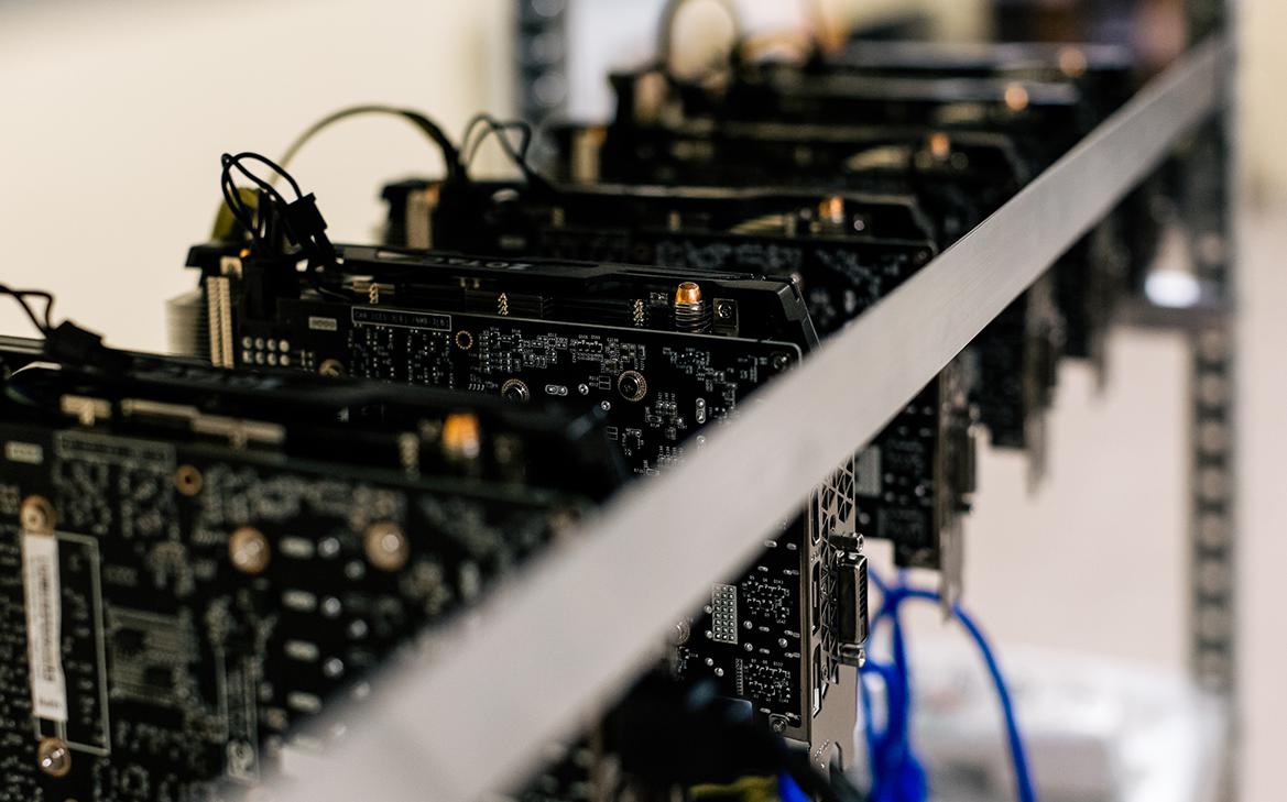 В Киргизии из-за дефицита электричества отключили майнинговые фермы