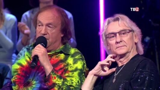 Хорошие песни Команда молодости нашей 31.10.2025 смотреть онлайн