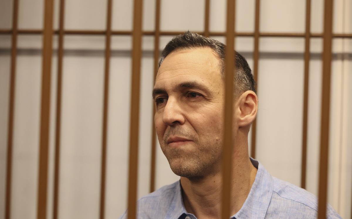 Макрон подключился к делу обвиненного в России в шпионаже француза