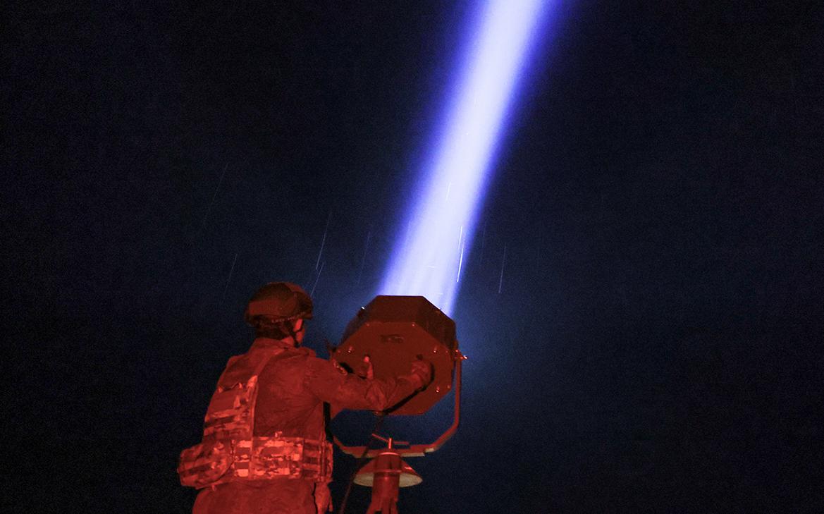 ПВО отразила атаку 21-го беспилотника на подлете к Москве