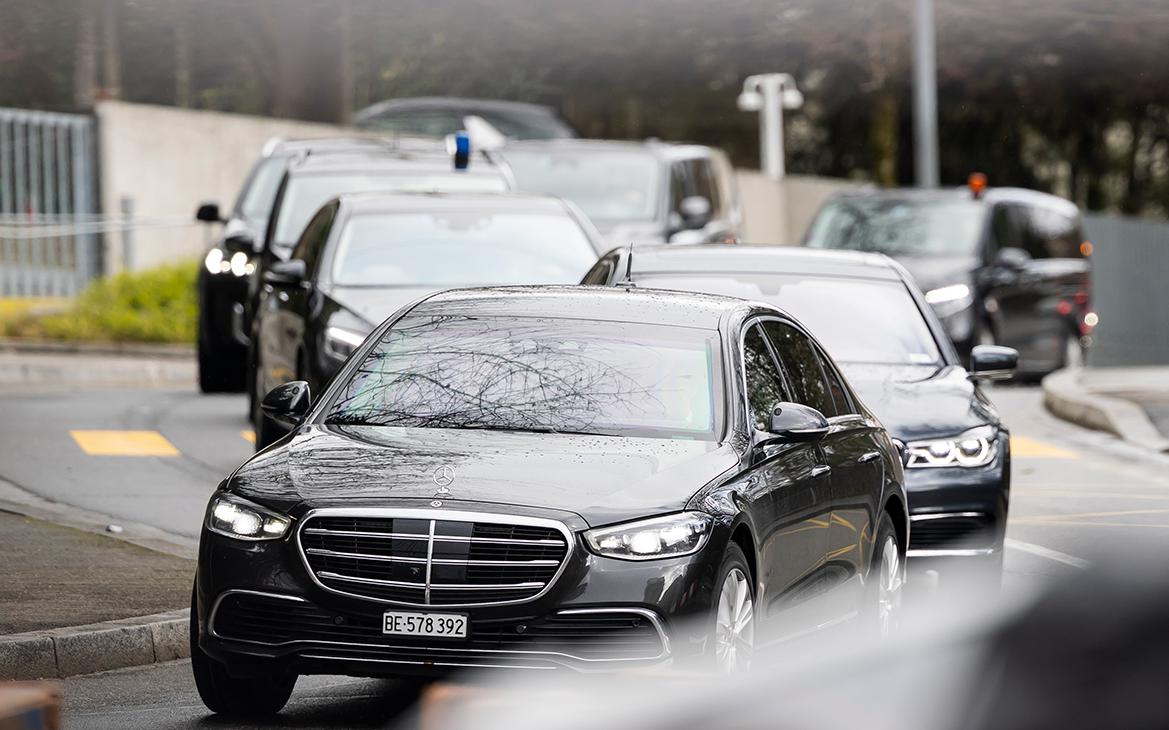 Российская делегация в Женеве приехала на переговорную площадку