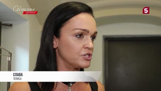 Светская хроника 24.10.2025 смотреть онлайн