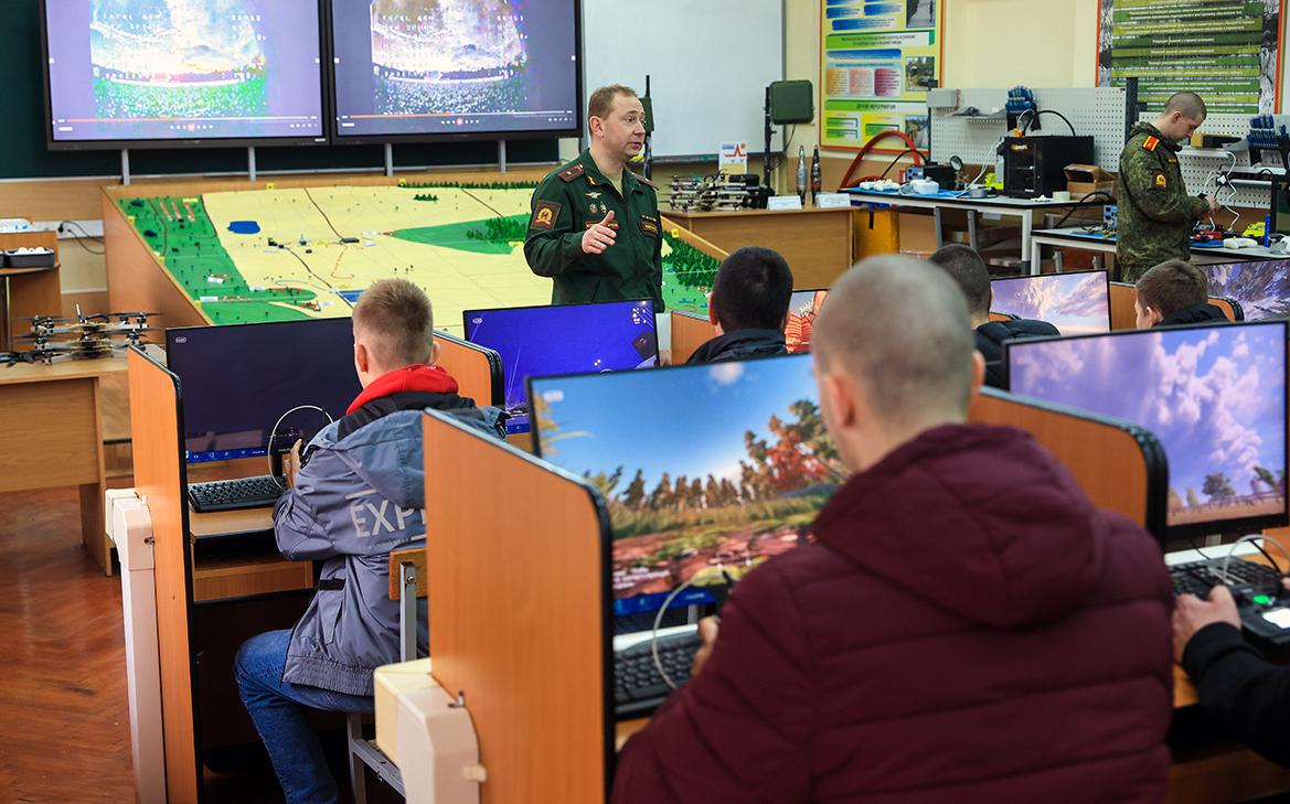 Собянин позвал киберспортсменов в беспилотные войска