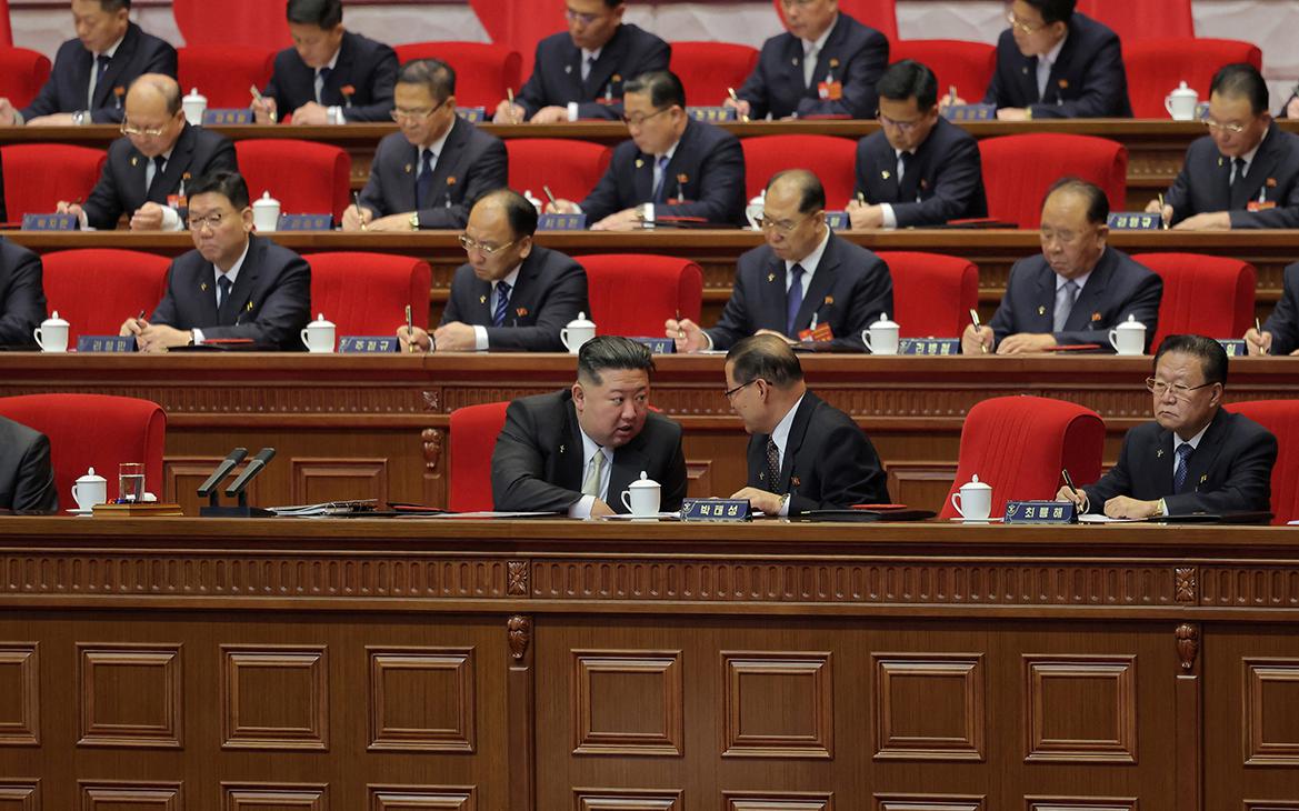 Reuters рассказал о редком съезде в КНДР с участием Ким Чен Ына