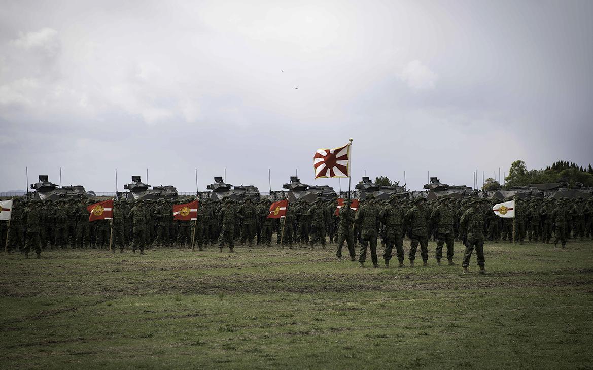 Япония одобрила рекордный военный бюджет для противостояния с Китаем