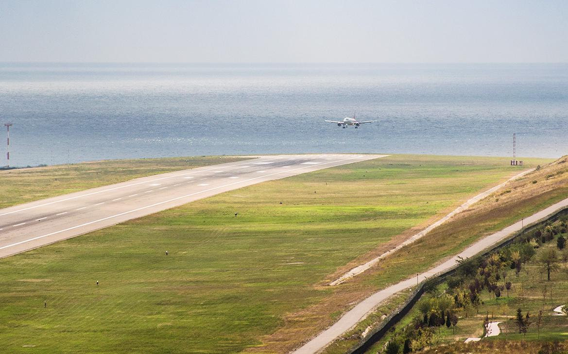 Аэропорт Геленджика ввел дополнительные ограничения на полеты