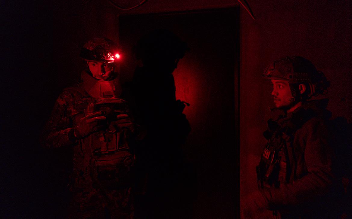 Зеленский заявил, что военных не заставляют умирать «ради руин» Покровска