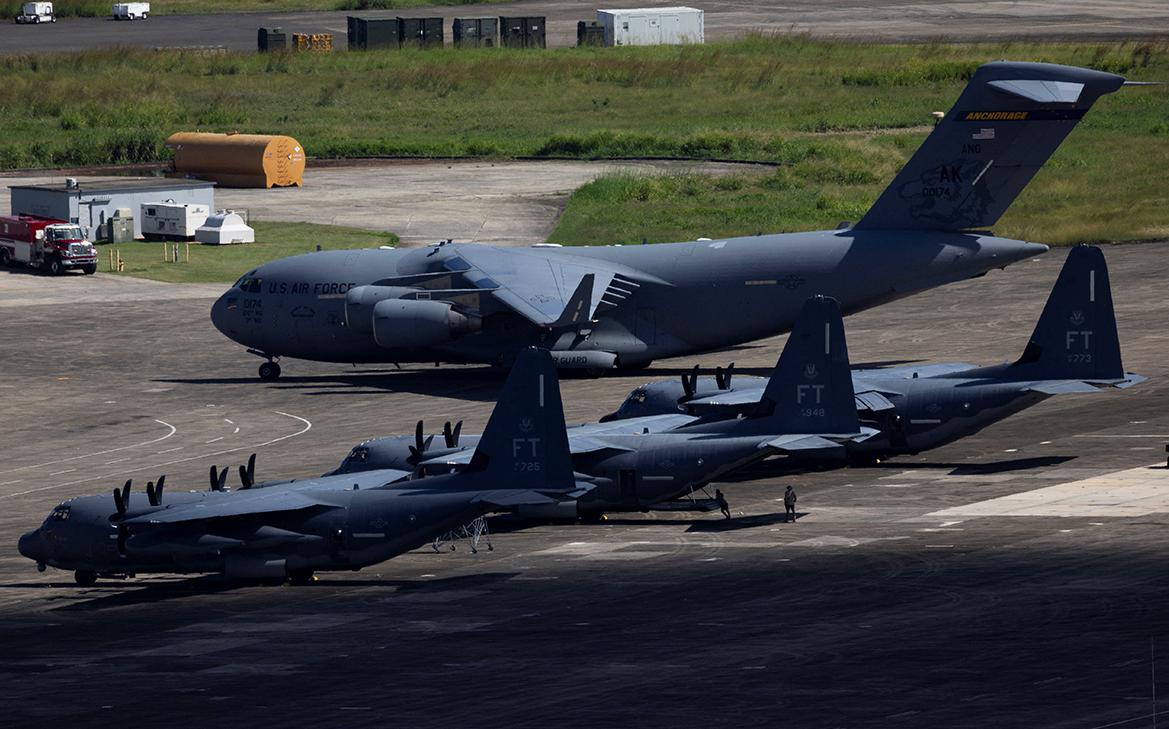 WSJ узнала о массовой переброске войск США к берегам Венесуэлы