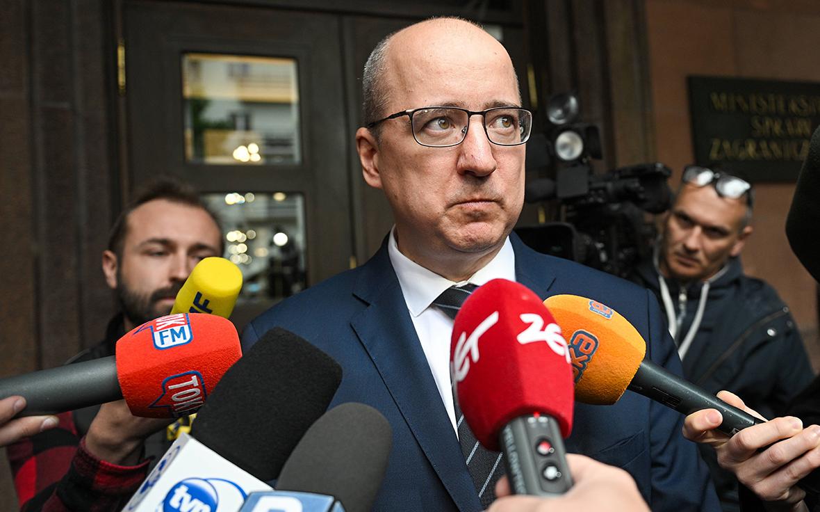 Дипломат опроверг данные о попытке захвата консульства России в Польше