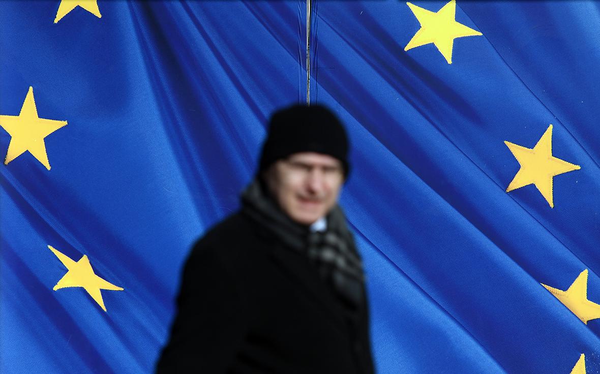 Bloomberg узнал о разногласиях в ЕС из-за новых санкций против России