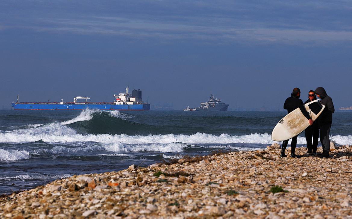 Франция отпустила задержанный танкер Grinch после уплаты «миллионов евро»