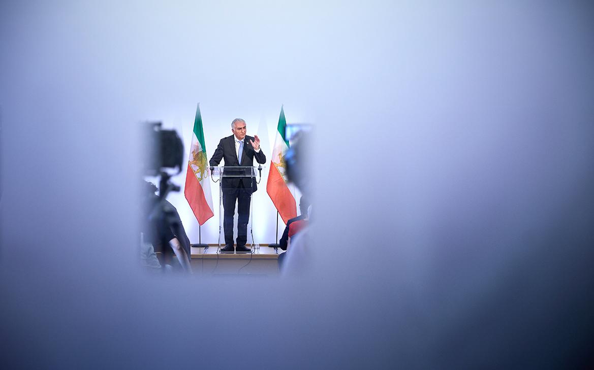 Наследник шаха Ирана заявил о готовности вернуться в страну