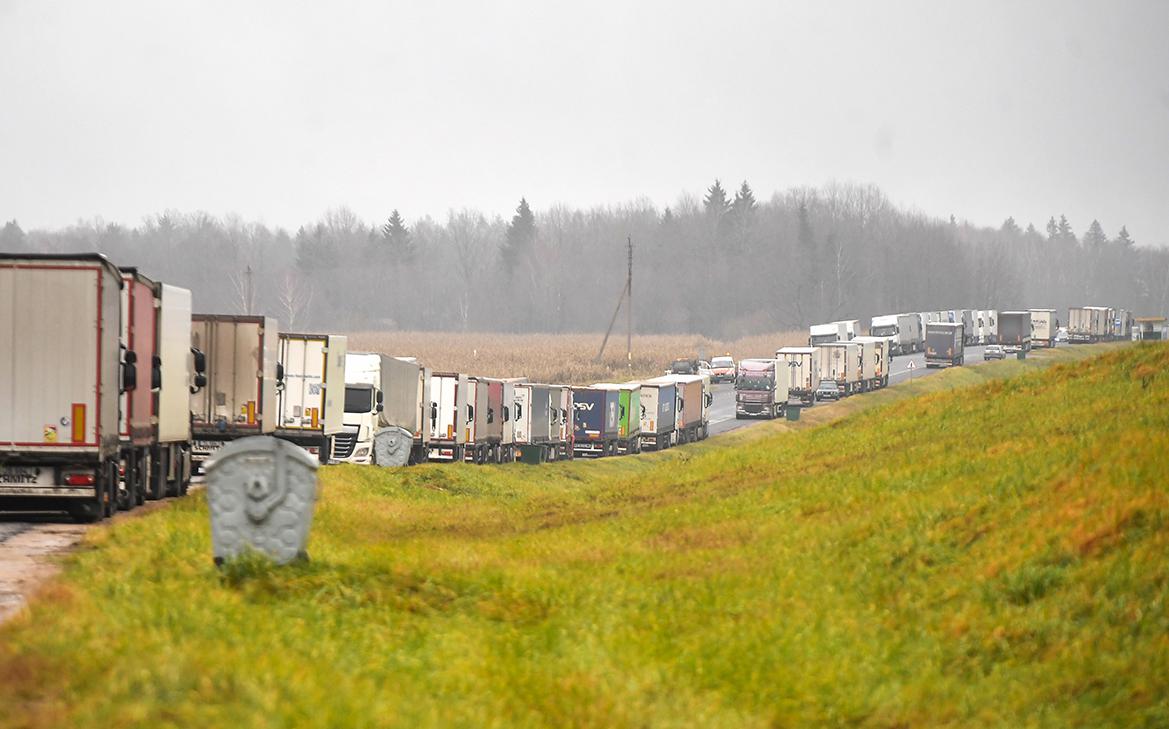 Вильнюс заявил об отказе Белоруссии выпускать литовские грузовики