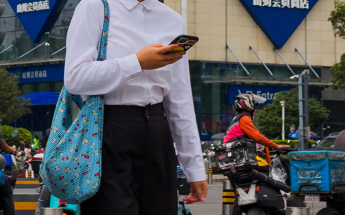 Китай ужесточил контроль над ИИ из-за угрозы авторитету Компартии