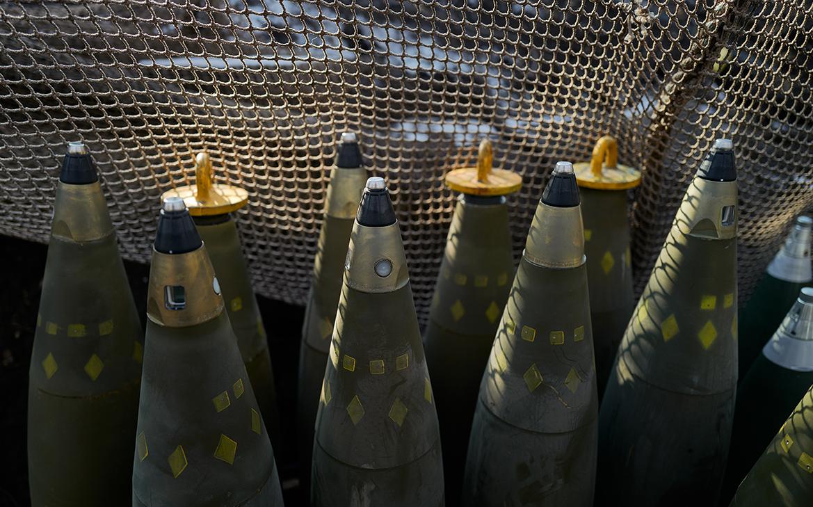 Украина получит 3 млн боеприпасов для пушек при помощи Чехии