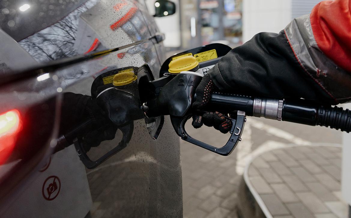 На АЗС ЛУКОЙЛа в Азербайджане перестали принимать карты из-за санкций США