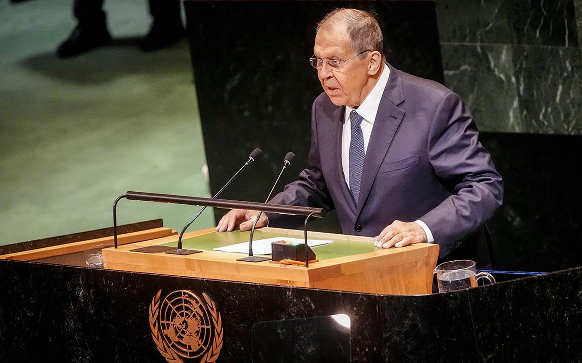 Лавров обвинил НАТО в попытке взять «в военное кольцо всю Евразию»