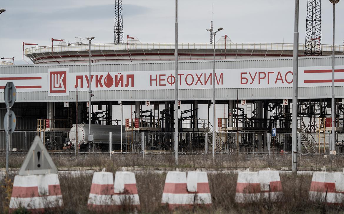 Сийярто допустил интерес в Венгрии к покупке зарубежных активов ЛУКОЙЛа