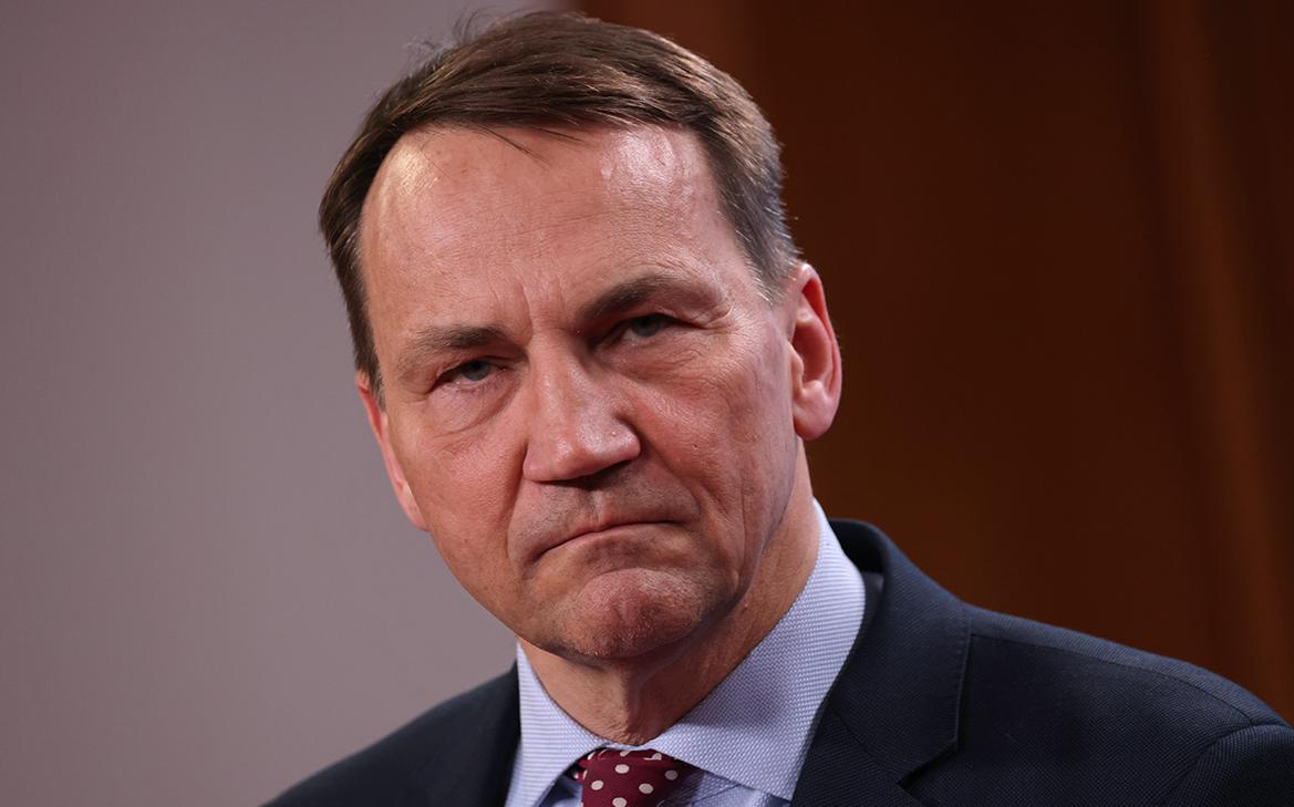 Сикорский вновь заявил о готовности Украины воевать еще три года