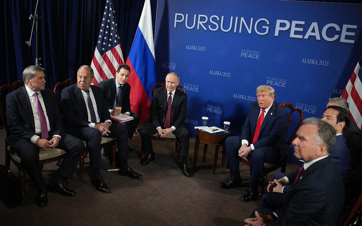 Путин и Трамп во время переговоров общаются через переводчиков смотреть онлайн