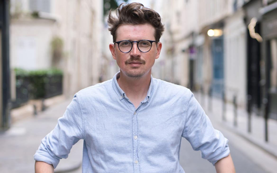 Суд заочно приговорил журналиста Катаева к году и четырем месяцам колонии