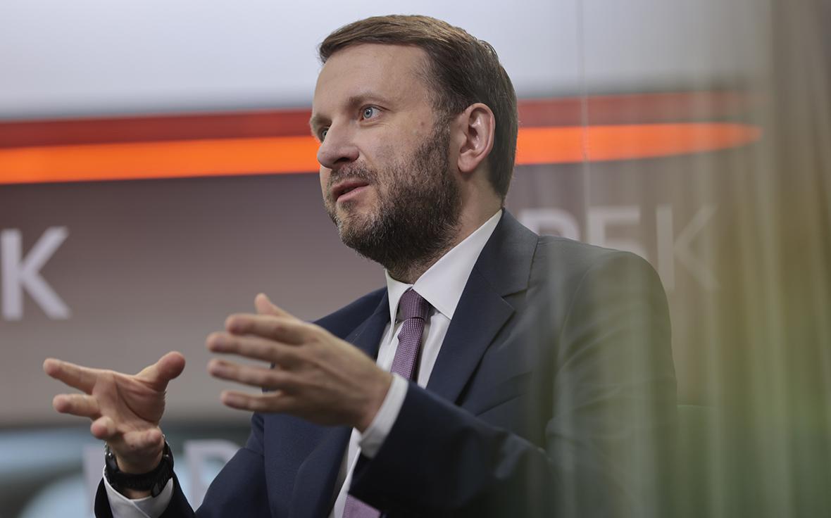 Орешкин предложил развивать инфраструктуру, а не «переносить столицу»