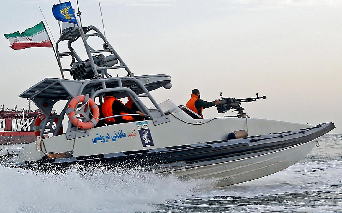 США засекли захват Ираном нефтяного танкера в Оманском заливе