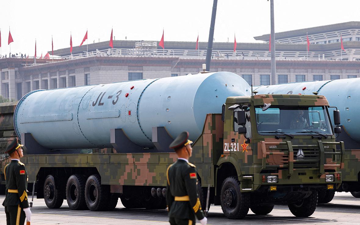 Военные Китая сообщили, что укрепили взаимодействие и с США, и с Россией