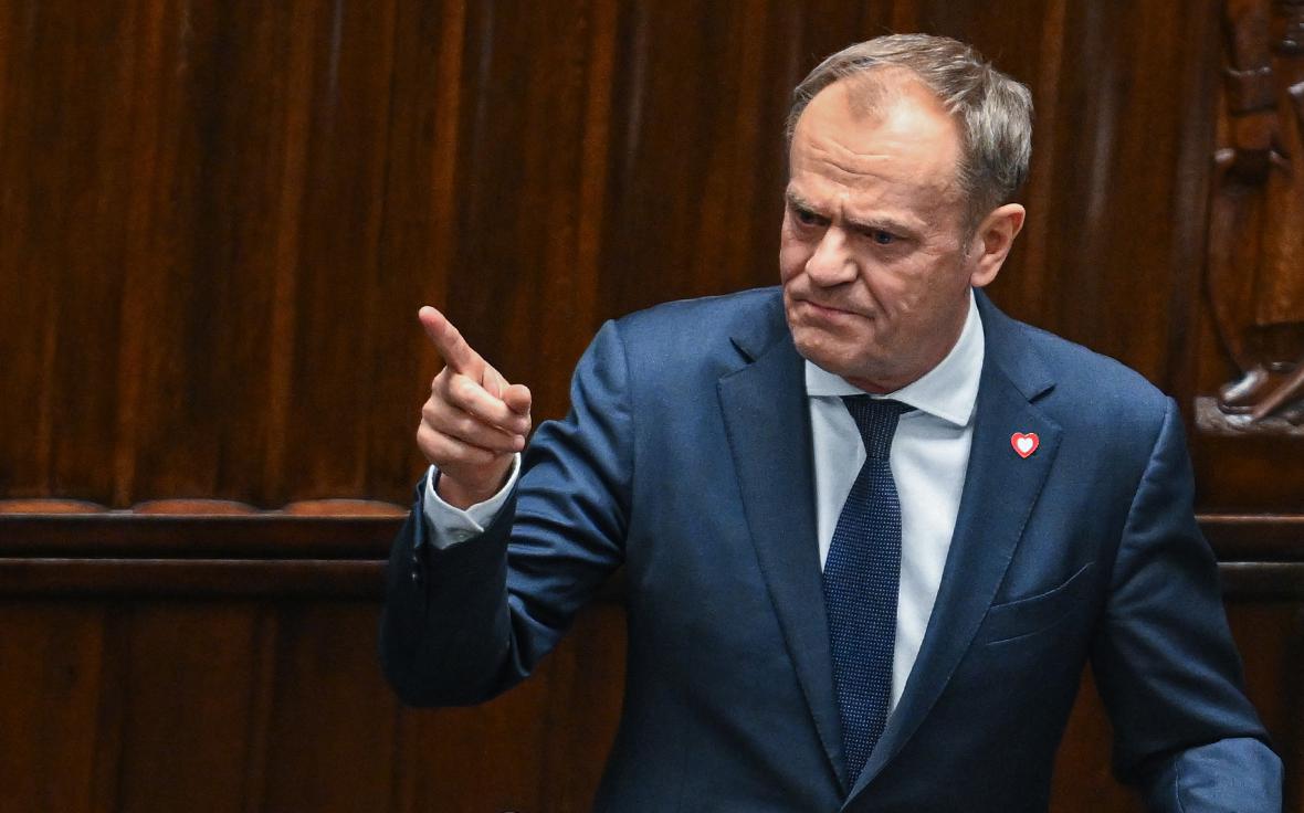 Туск заявил, что до окончания переговоров по Украине «все еще далеко»