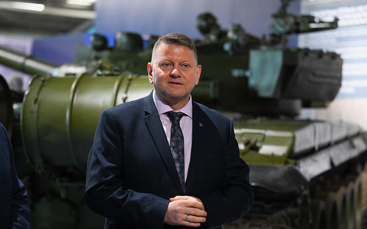 Залужный рассказал, как грозил команде Зеленского вводом войск в Киев