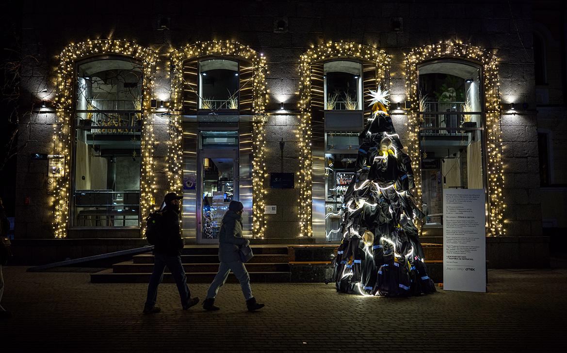 Опрос показал, сколько жителей Украины общаются дома на русском языке